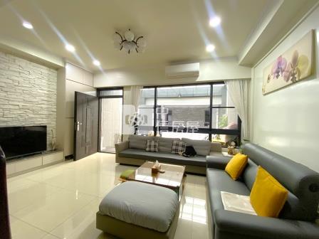 屏東房屋-崇蘭輕屋齡雙車別墅房屋室內格局與周邊環境