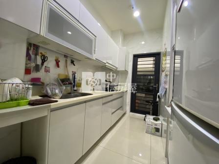 屏東房屋-崇蘭輕屋齡雙車別墅房屋室內格局與周邊環境