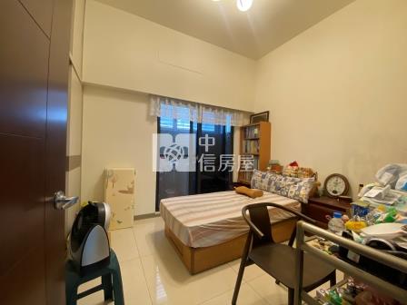 屏東房屋-崇蘭輕屋齡雙車別墅房屋室內格局與周邊環境