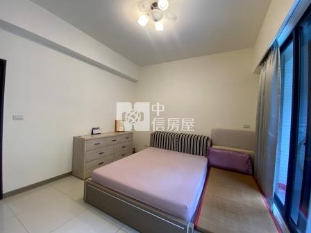 屏東房屋-崇蘭輕屋齡雙車別墅房屋室內格局與周邊環境