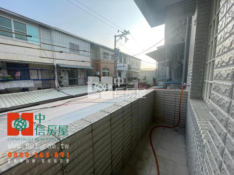 民雄獨棟多車庫別墅房屋室內格局與周邊環境