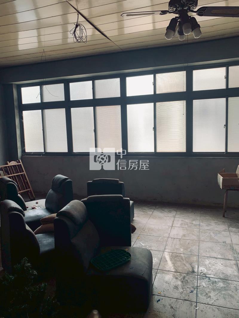 龍岡大操場附近透天房屋室內格局與周邊環境