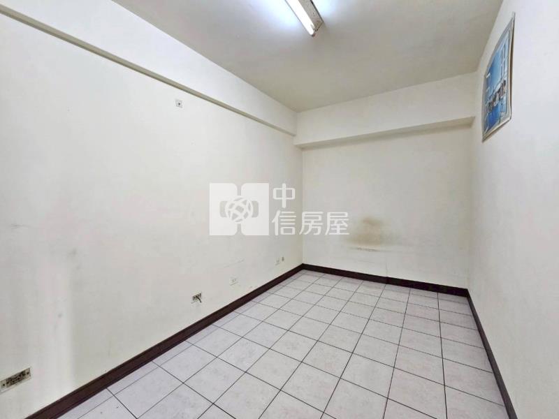 一點利三房車位(專)房屋室內格局與周邊環境