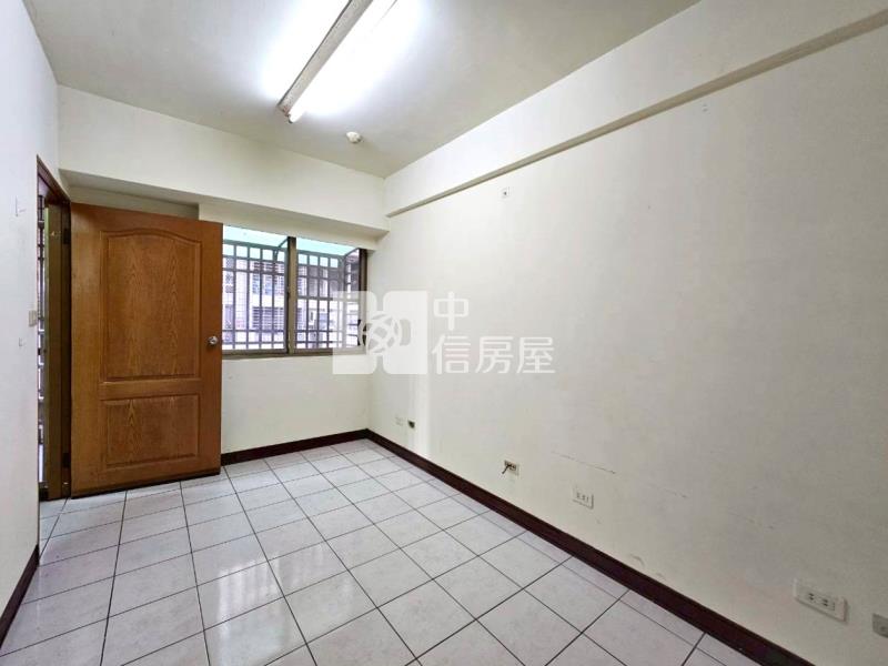 一點利三房車位(專)房屋室內格局與周邊環境