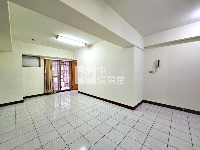 一點利三房車位(專)房屋室內格局與周邊環境