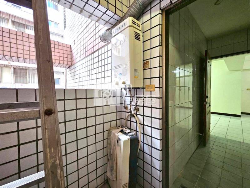 一點利三房車位(專)房屋室內格局與周邊環境