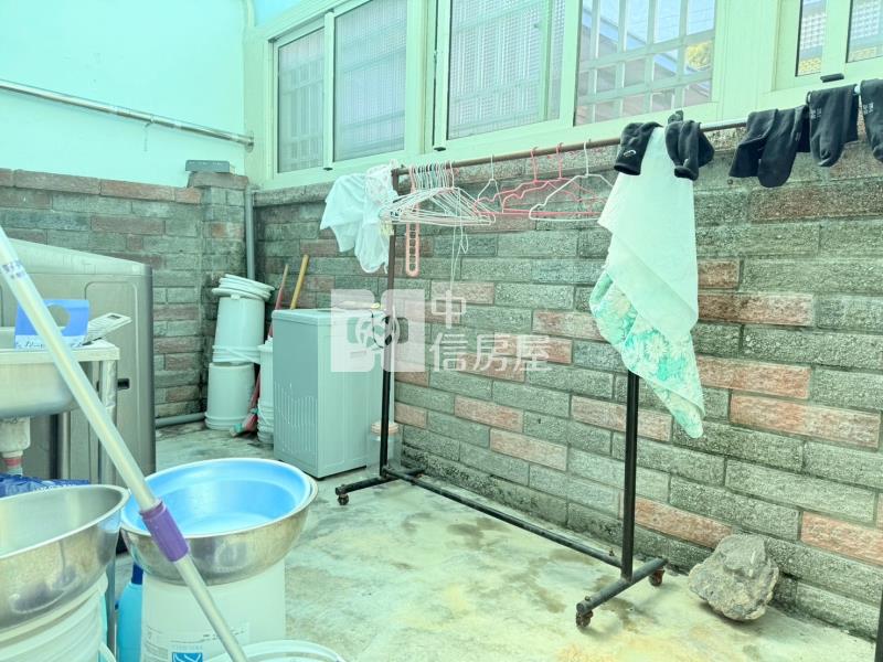龍山便宜孝親透天房屋室內格局與周邊環境