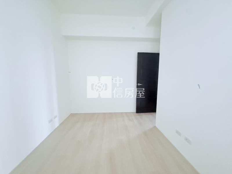 連建苒苒全新未住二房二衛平車房屋室內格局與周邊環境