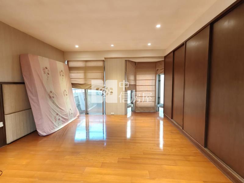 忠福稀有大別墅房屋室內格局與周邊環境