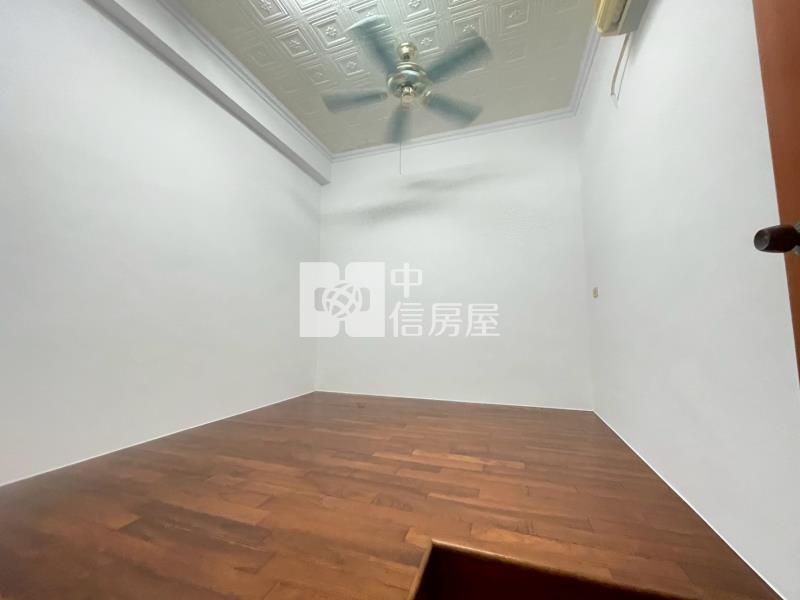 中興益民雙商圈|大地坪臨路別墅 × 面公園稀有釋出|雙車位首選房屋室內格局與周邊環境