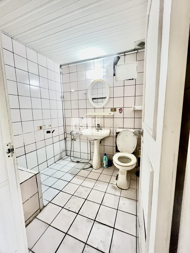 頭份自強路低價華廈房屋室內格局與周邊環境