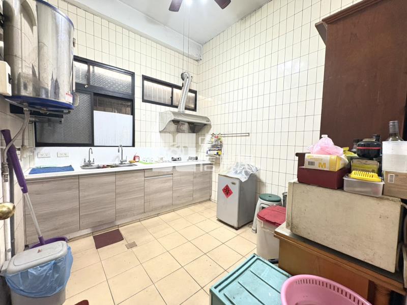 正東山路透店房屋室內格局與周邊環境