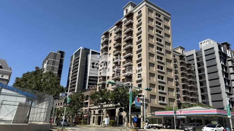 青埔站前大三房景觀+車位房屋室內格局與周邊環境