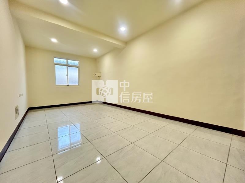 大面寬活路透天房屋室內格局與周邊環境