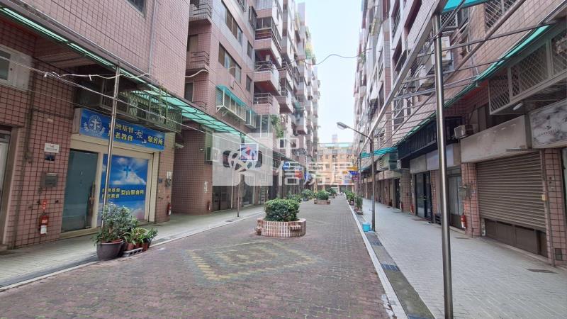 文心百利三房車位精裝美廈房屋室內格局與周邊環境