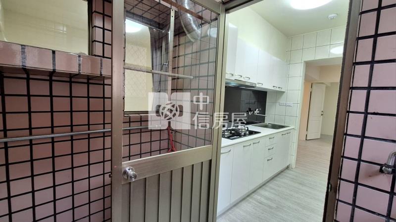 文心百利三房車位精裝美廈房屋室內格局與周邊環境