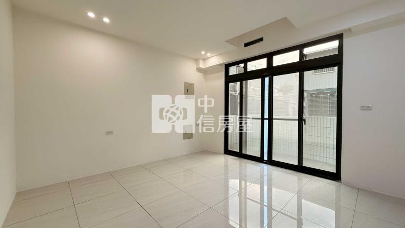 體育園區整理透天房屋室內格局與周邊環境