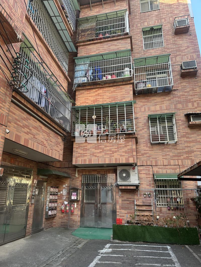龍岡操場一樓孝親四房房屋室內格局與周邊環境