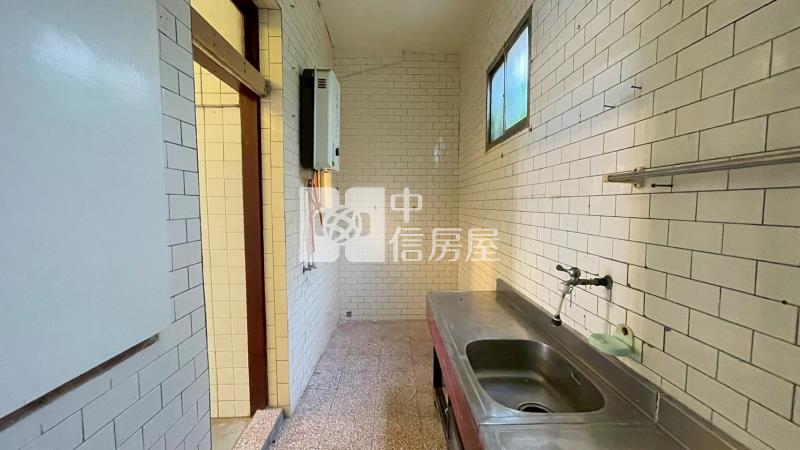 近66快速道路.獅子林活巷透天房屋室內格局與周邊環境