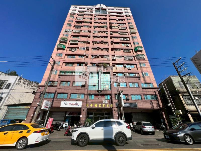 【安家】體育園區龍岡國小電梯3房房屋室內格局與周邊環境