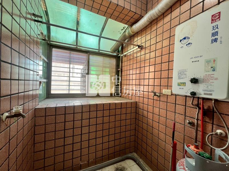 【安家】體育園區龍岡國小電梯3房房屋室內格局與周邊環境