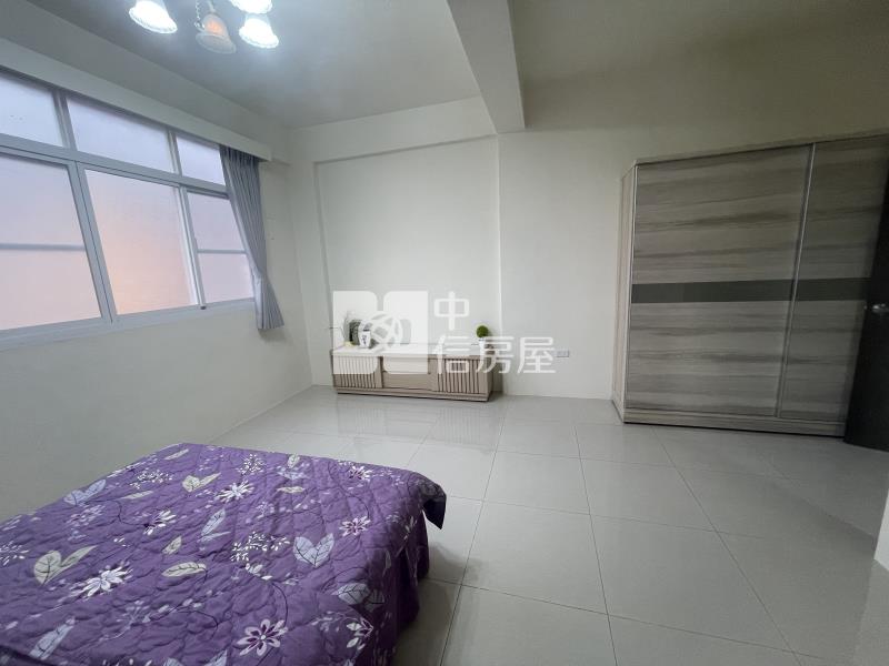 小港桂林商圈大面寬臨路透天店面(A)房屋室內格局與周邊環境