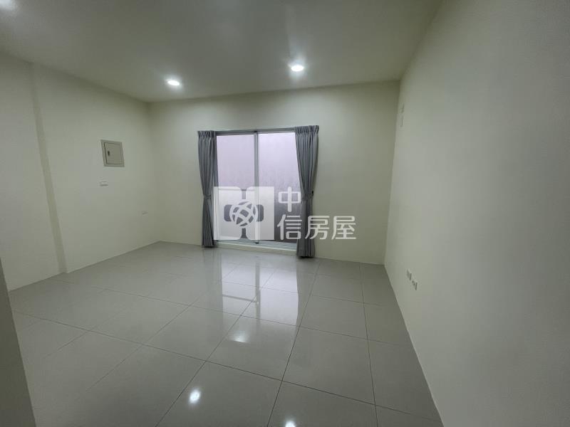 小港桂林商圈大面寬臨路透天店面(A)房屋室內格局與周邊環境