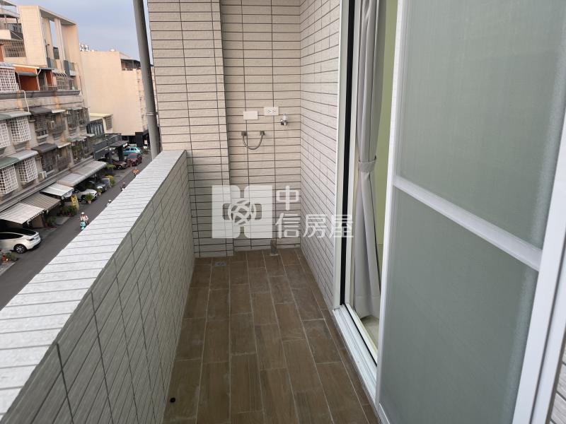 小港桂林商圈大面寬臨路透天店面(A)房屋室內格局與周邊環境