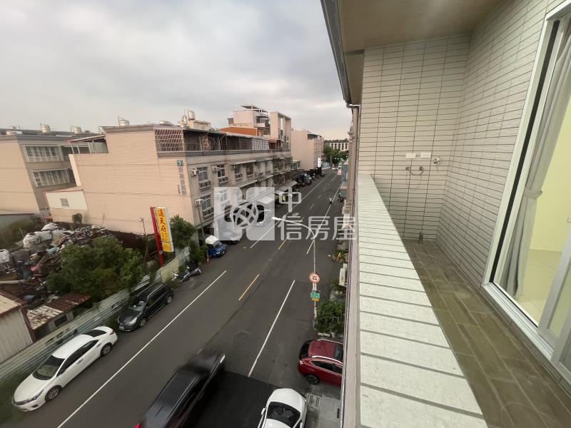 小港桂林商圈大面寬臨路透天店面(B)房屋室內格局與周邊環境
