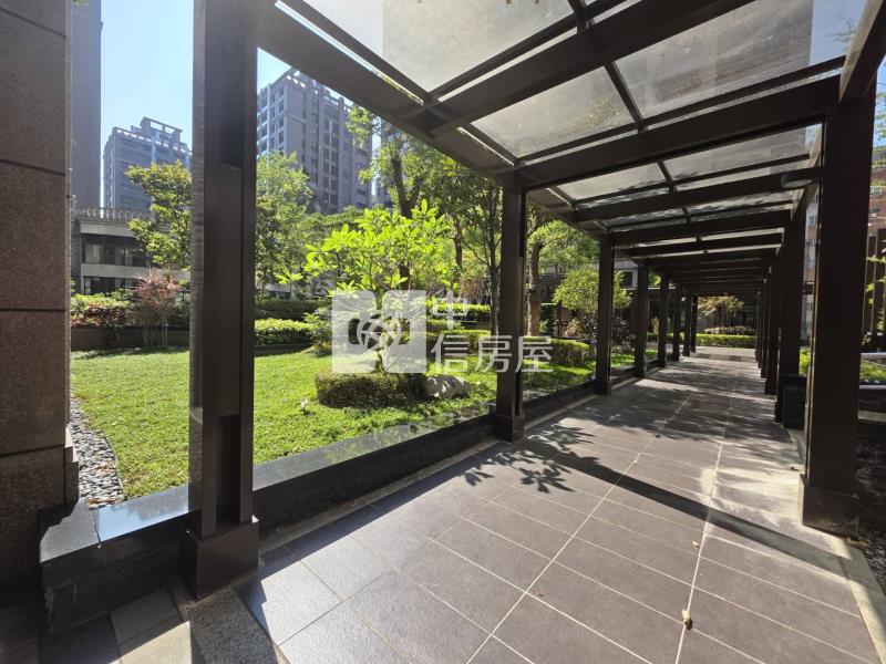 【奔馳】君璽高樓層視野景觀戶房屋室內格局與周邊環境