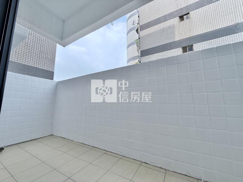 東榮商圈仁愛醫院三面採光無障礙大三房休旅車位視野戶房屋室內格局與周邊環境