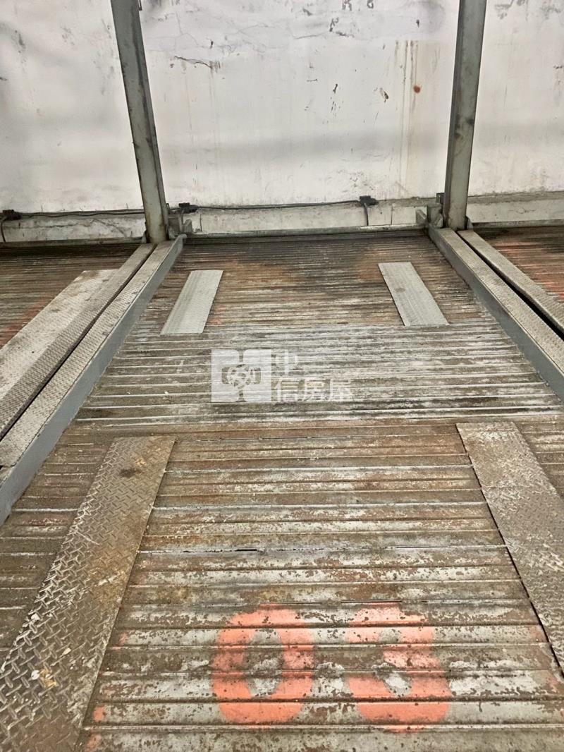 大里家樂福車位美廈房屋室內格局與周邊環境