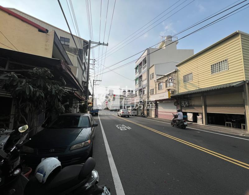 斗六正榮譽路優質店住房屋室內格局與周邊環境