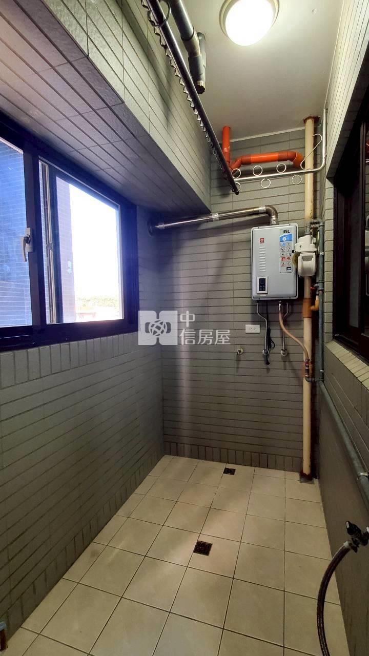 櫻花澄品輕裝潢美3房+車位房屋室內格局與周邊環境