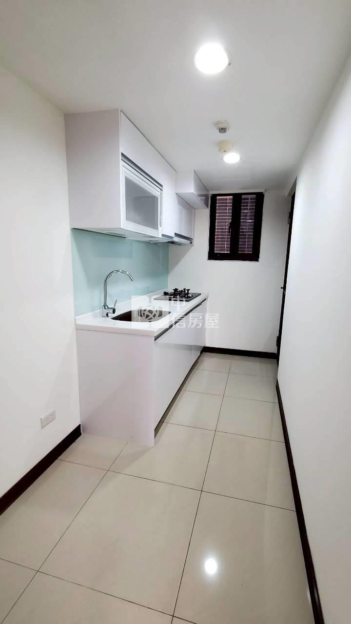 櫻花澄品輕裝潢美3房+車位房屋室內格局與周邊環境