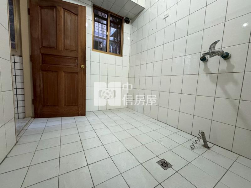 迴龍國中小大三房房屋室內格局與周邊環境