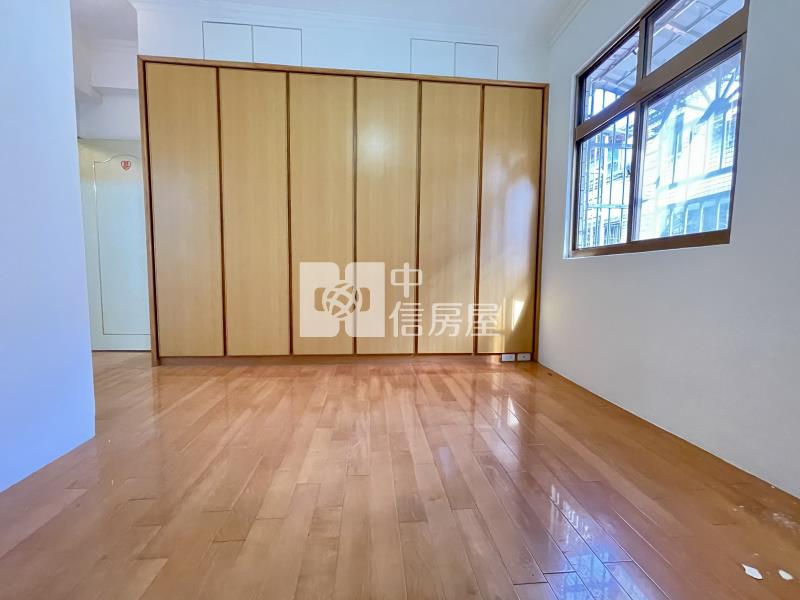 迴龍國中小大三房車房屋室內格局與周邊環境