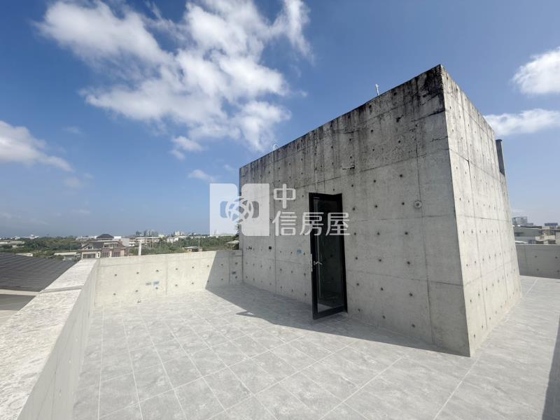宜蘭河濱清水模農舍房屋室內格局與周邊環境