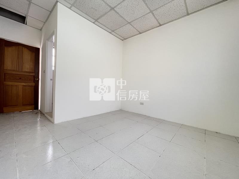 迴龍國中小大三房車房屋室內格局與周邊環境