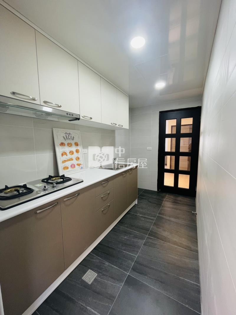 【奔馳】敦煌大地美三房車房屋室內格局與周邊環境