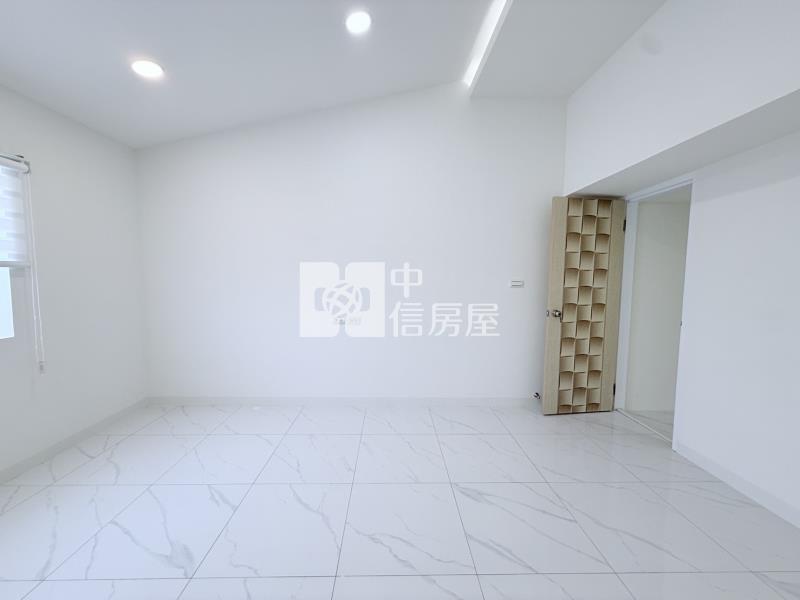 家樂福靓白大地坪透天店住房屋室內格局與周邊環境