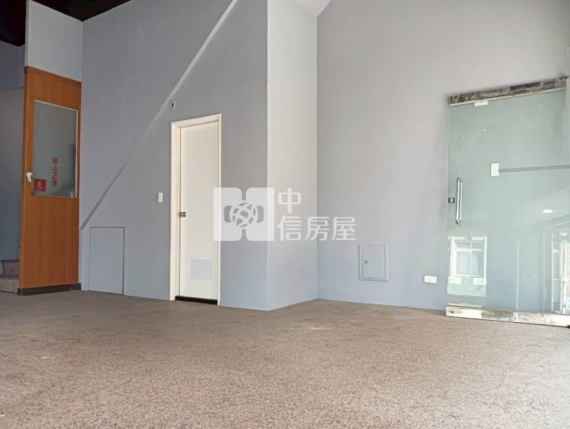 三角窗店面房屋室內格局與周邊環境
