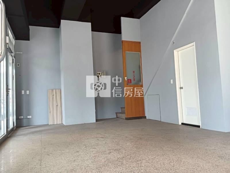 三角窗店面房屋室內格局與周邊環境