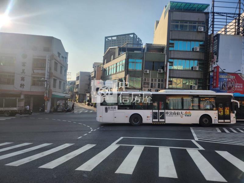 遊刃有餘南園街三角窗店住房屋室內格局與周邊環境