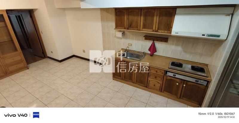 安平區1+2+3樓平車金店住房屋室內格局與周邊環境
