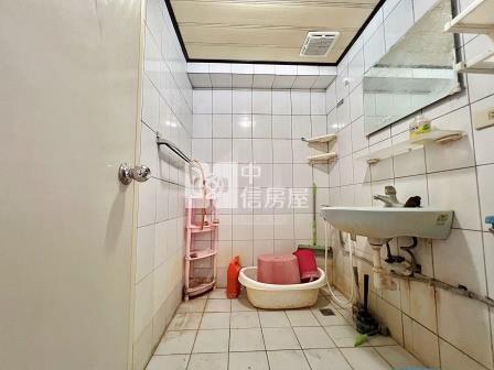 楠梓台積宅三房大樓房屋室內格局與周邊環境