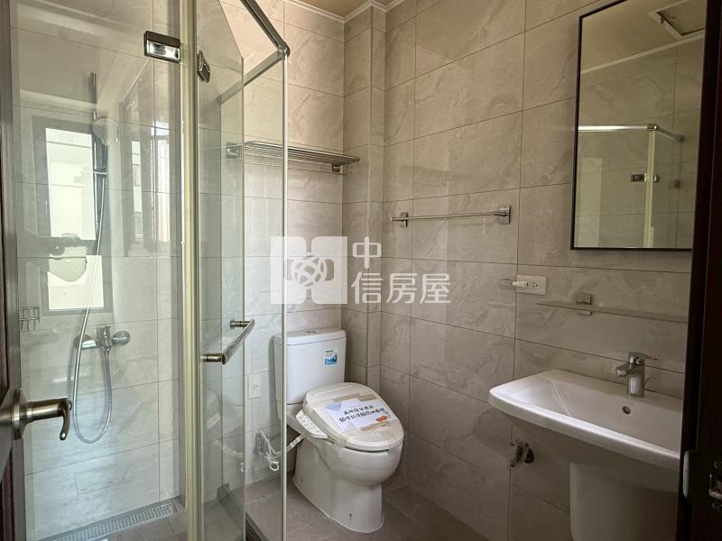 北屯南興公園旁★面寬7.2米電梯別墅房屋室內格局與周邊環境