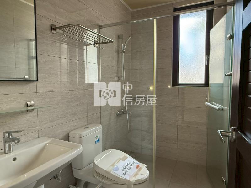 北屯南興公園旁★面寬7.2米電梯別墅房屋室內格局與周邊環境