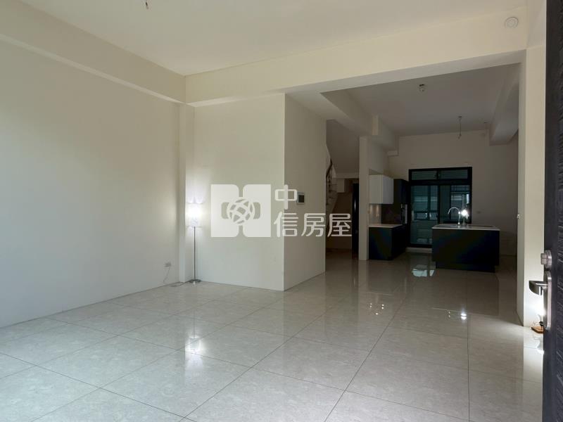 北屯南興公園旁★面寬7.2米電梯別墅房屋室內格局與周邊環境