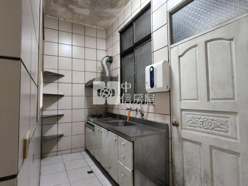 平鎮國高中六房大透天房屋室內格局與周邊環境